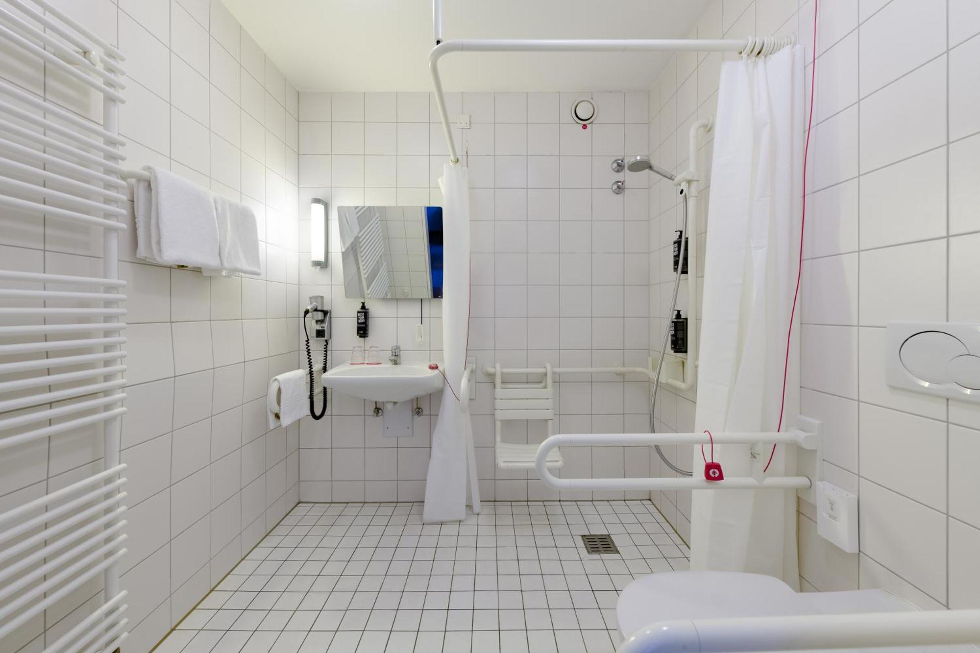 Ibis Hotel Hamburg St. Pauli Messe Exterior foto